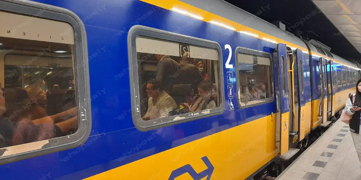 Real Amsterdam Subway Train Photo Collection – Inside & Outside Dutch Rail Travel